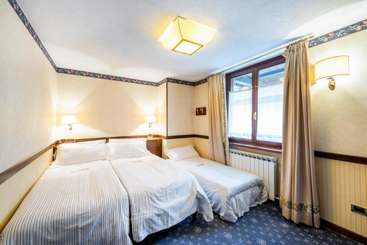 Hotel Petit Prince Antagnod Bagian luar foto
