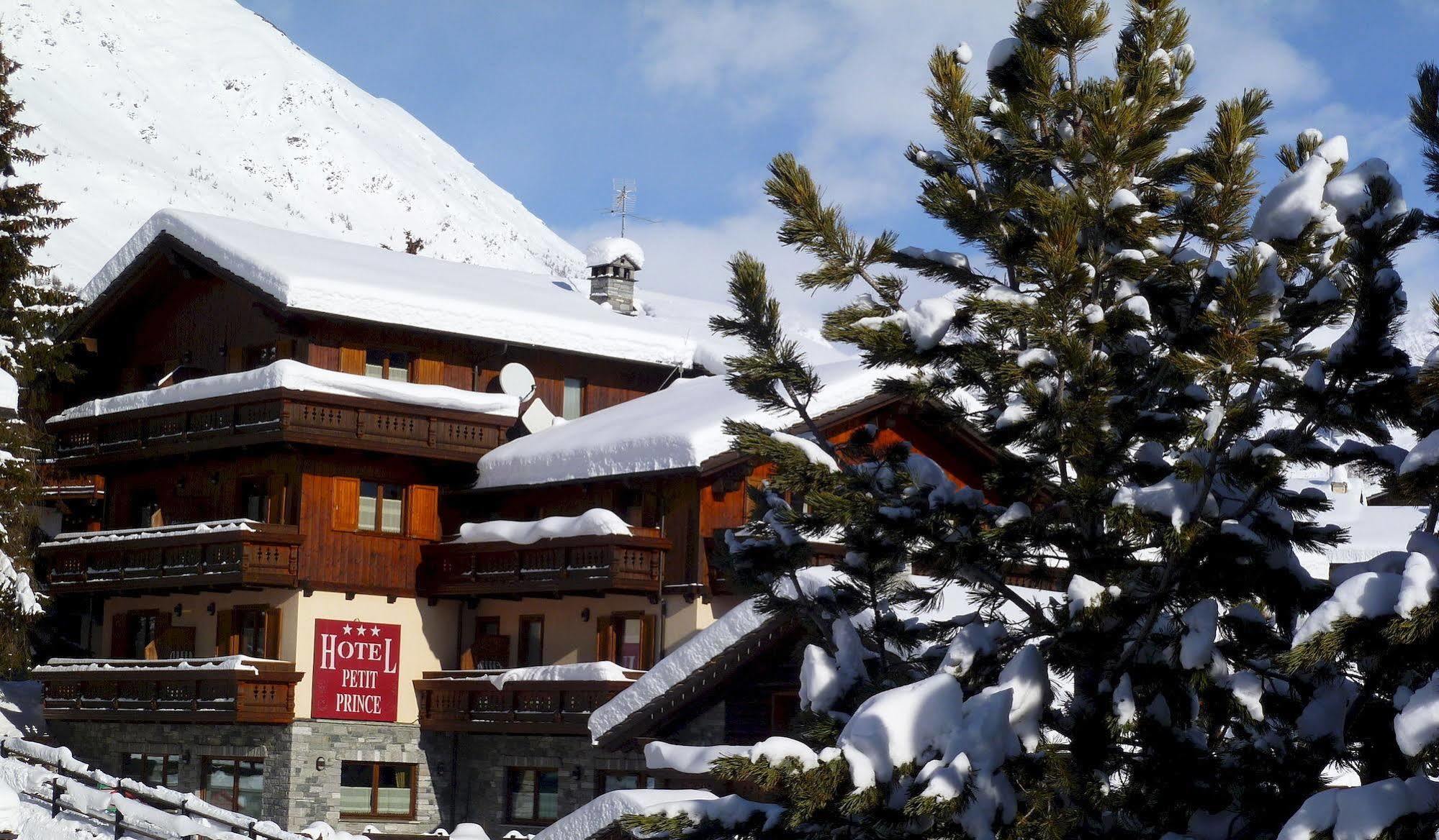 Hotel Petit Prince Antagnod Bagian luar foto