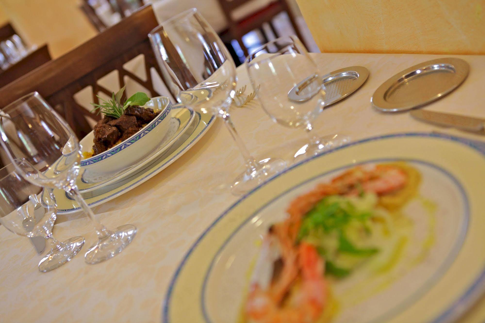 Hotel Petit Prince Antagnod Bagian luar foto