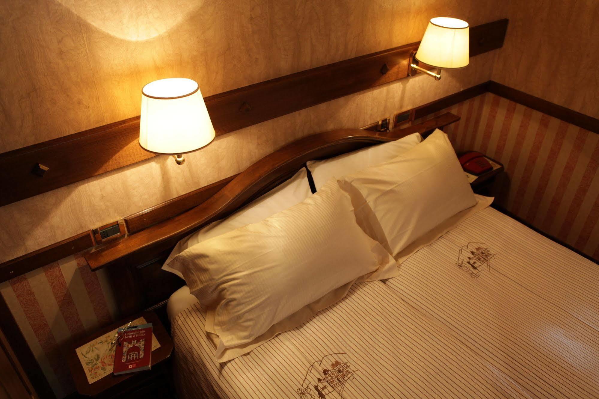 Hotel Petit Prince Antagnod Bagian luar foto
