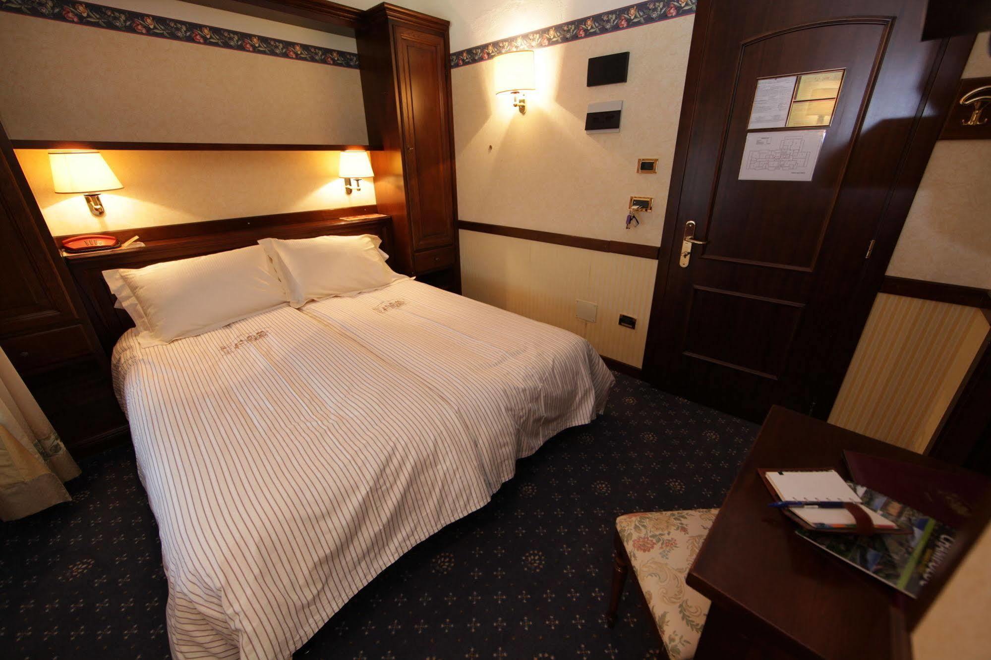 Hotel Petit Prince Antagnod Bagian luar foto